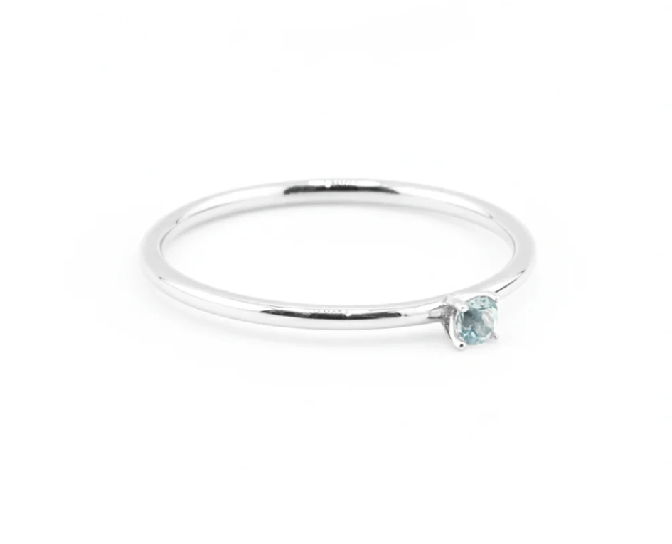 Anillo solitario aguamarina